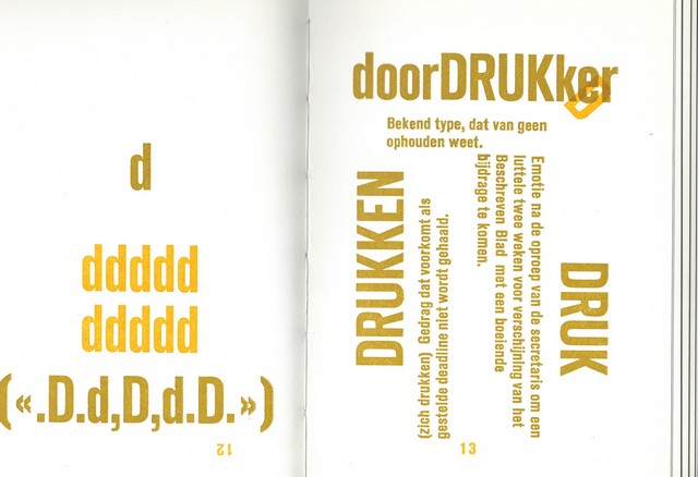 HET BESCHREVEN BLAD; INGELEID DOOR WIM VOGEL - Omslag Van Geribt Karton Met Daarin Een 'Woordenboek' Met Verschillende Woorden Die Betrekking Hebben Op Drukwerk En Op de Leden Van 'Het Beschreven Blad' Bij 25 Jarig Bestaan Van Deze Groep